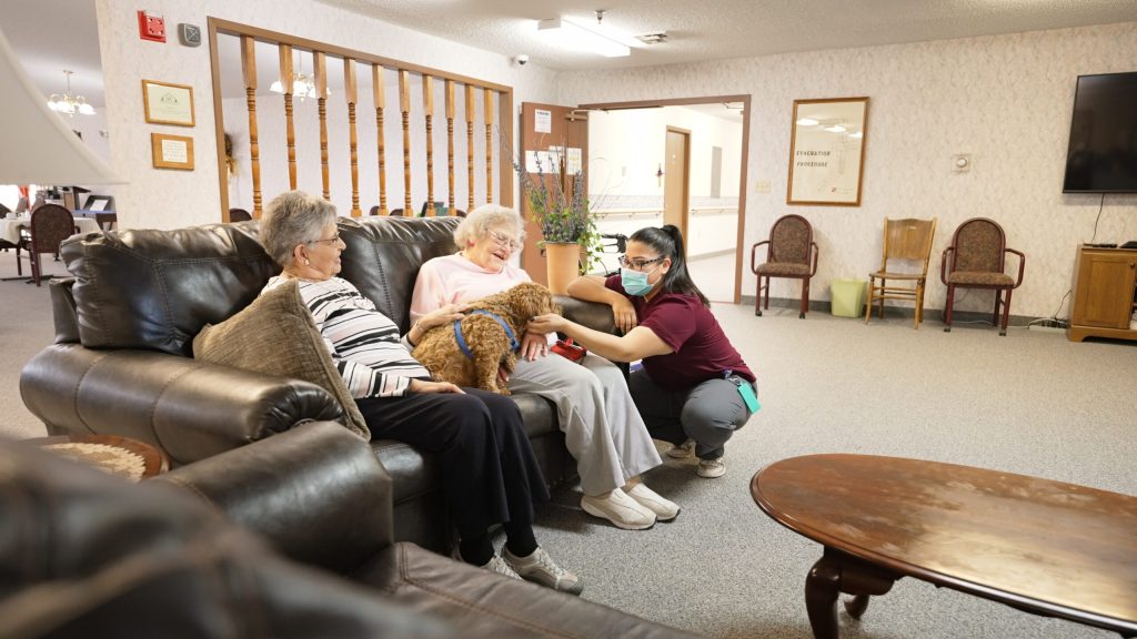 How to help my parents adjust to life in an Assisted Living community